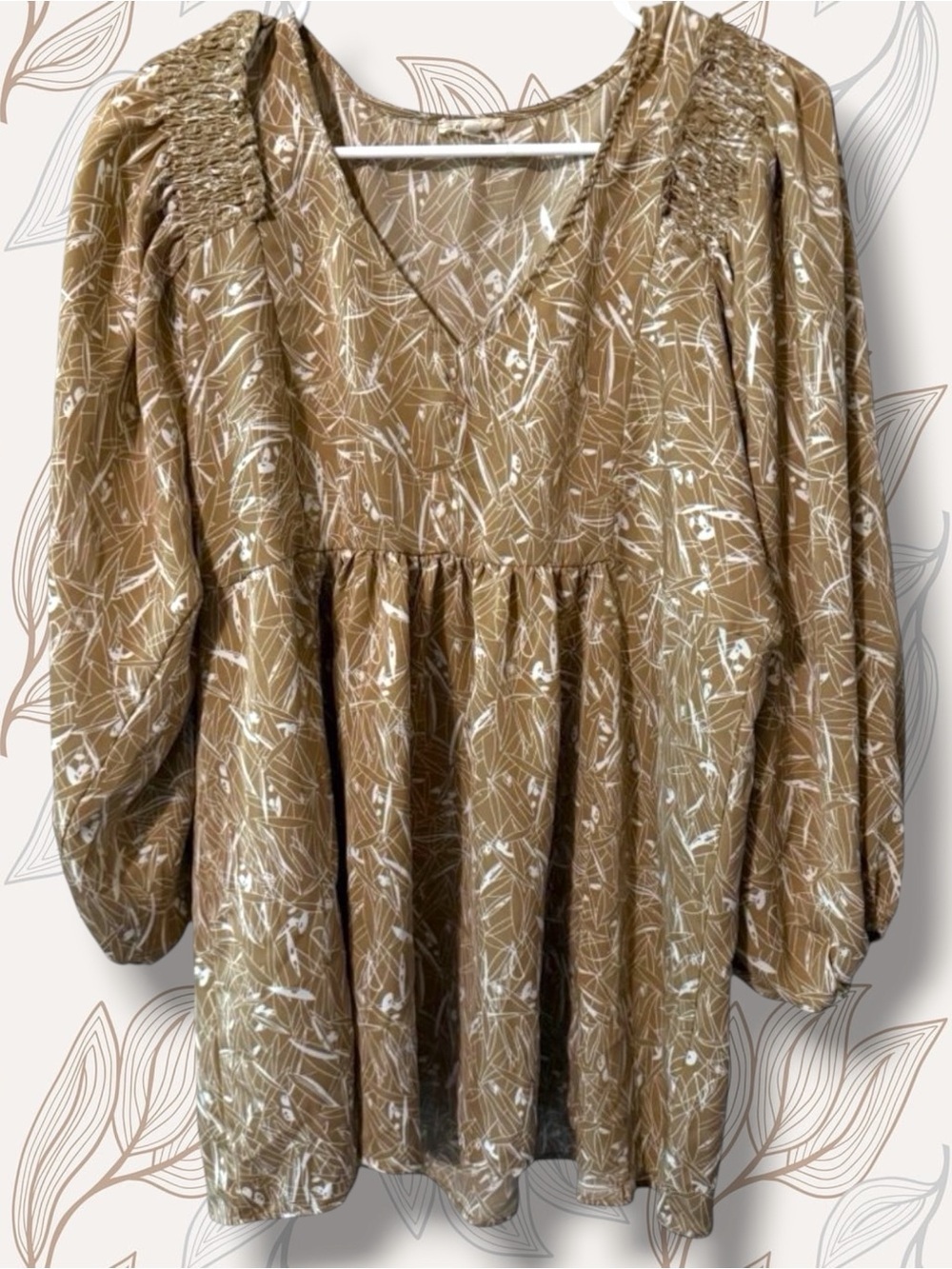 🌸JODIFL TAN/WHITE ABSTRACT V NECK BLOUSE
